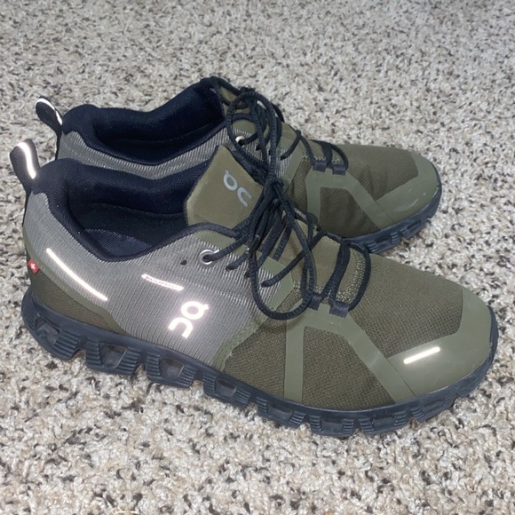 〽️ Cloud 5 Waterproof Olive greenn waterproof On Cloud tennis shoes! - Picture 2 of 9